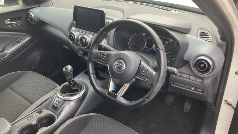 Nissan Juke 1.0 DiG-T 114 N-Connecta 5dr Petrol Hatchback